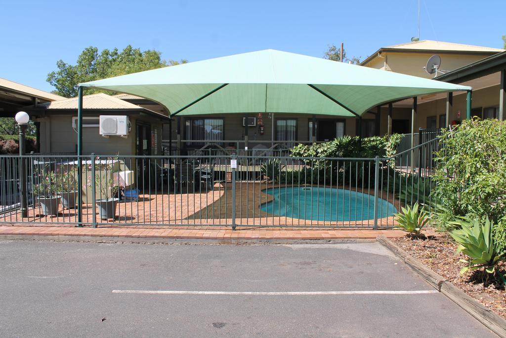 Lake Forbes Motel 외부 사진