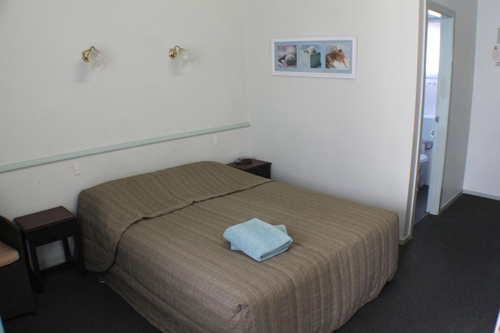 Lake Forbes Motel 외부 사진